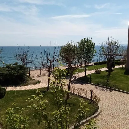 Апартамент студио релакс,