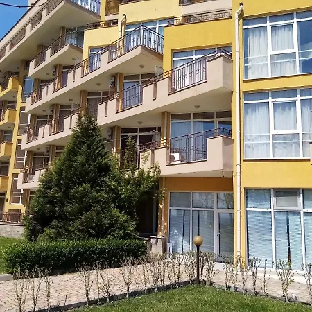Апартамент студио релакс,